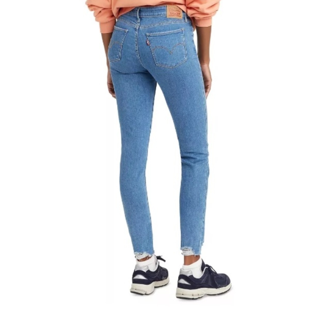 Levi's Blue Wash Tribeca Hustle 711
Skinny Stretch Jeans new